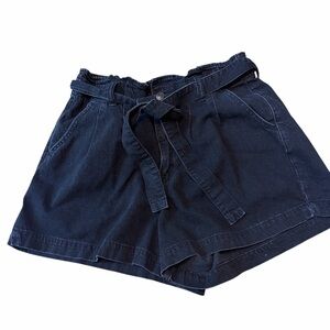 American Eagle Paperbag Waist Mom Shorts Size 12 Black High Rise Belted